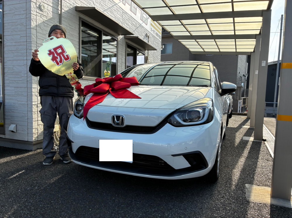 ハイブリットカー中古車買うならコンチネント